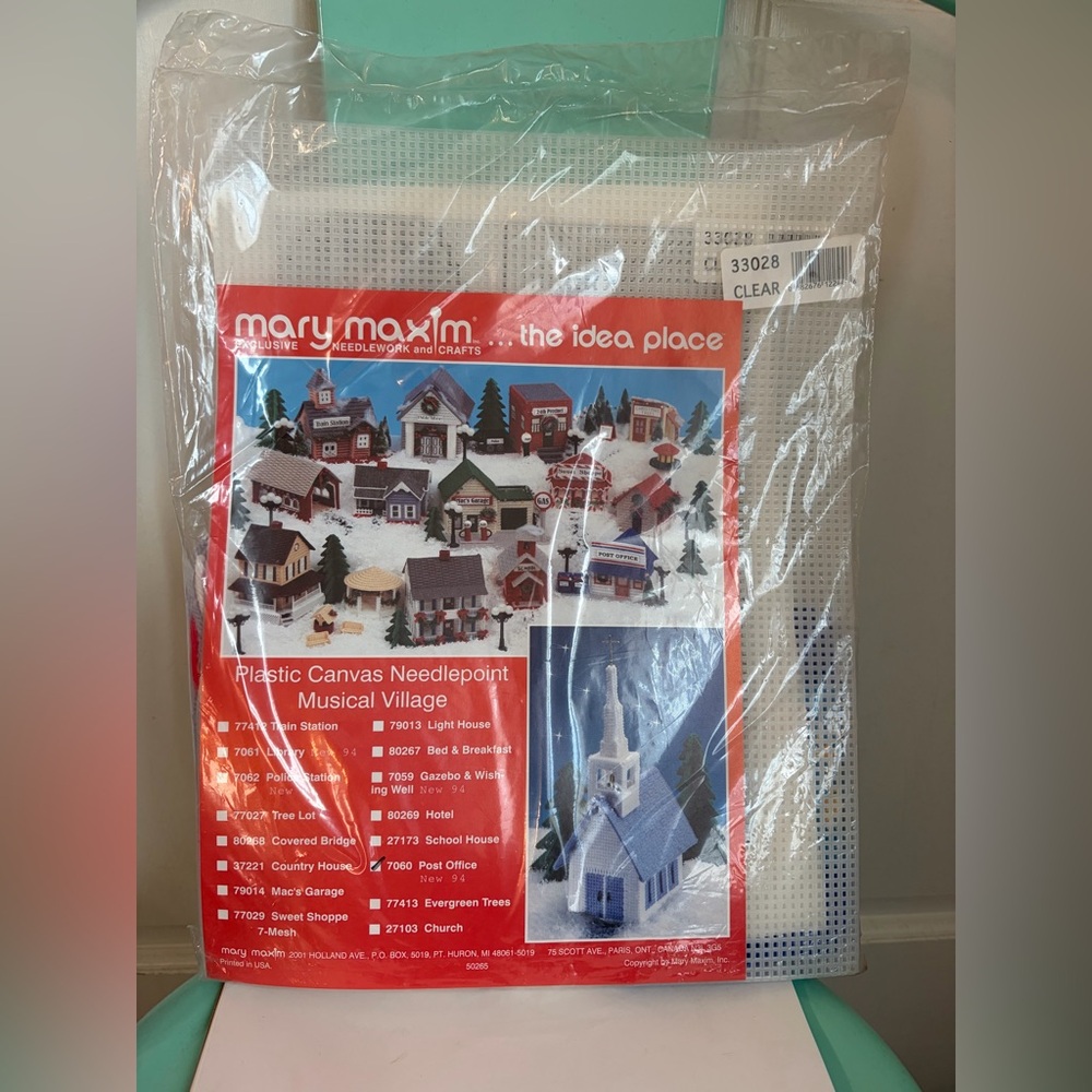 New Vintage Mary Maxim Plastic Needlepoint Musical Village Post Office Kit #7060